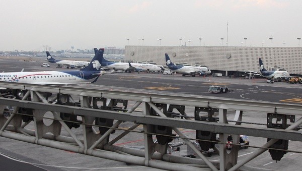 Flujo de pasajeros aéreos se reactiva a cuentagotas en agosto