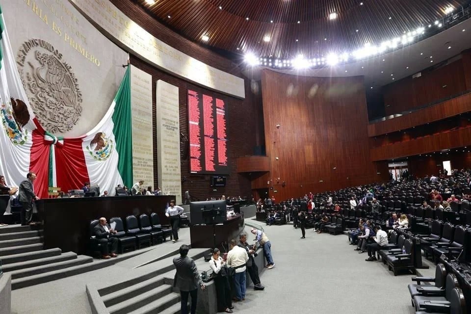 Posponen dictaminación de reforma sobre revocación en 2027